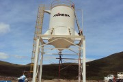 DISE&Ntilde;O, FABRICACION Y MONTAJE DE TOLVA DE ALMACENAMIENTO DE SOLUCIONES ALCALINAS