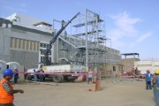 FABRICACI&Oacute;N Y MONTAJE DE ESTRUCTURAS METALICAS PARA CENTRO COMERCIAL PLAZA VEA CHACARERO TRUJILLO